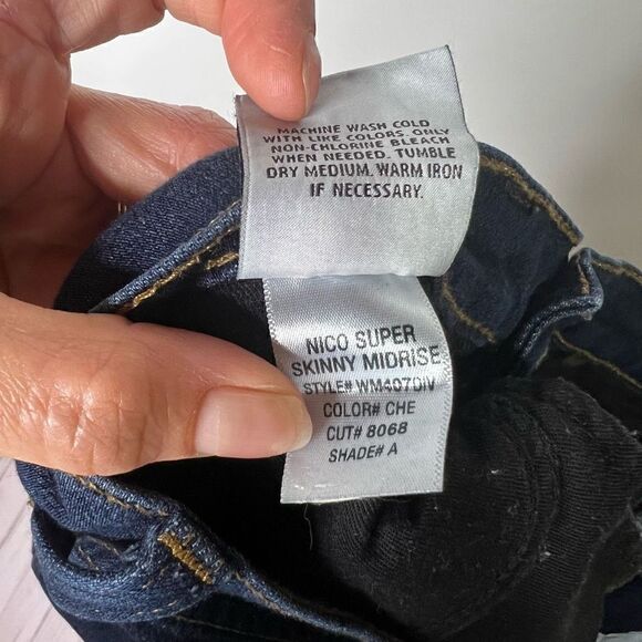 Hudson Jeans Nico Super Skinny Midrise - Picture 15 of 15